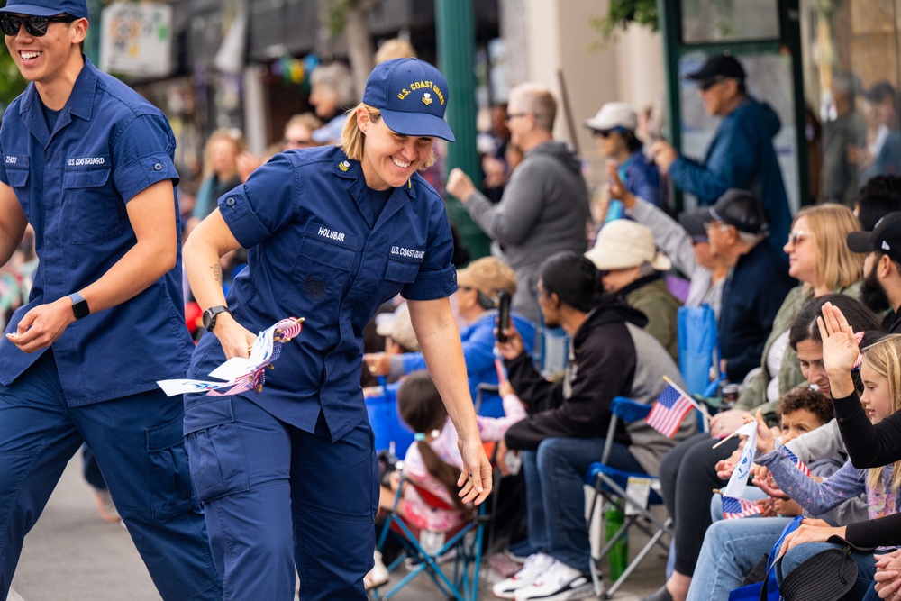 Coast Guard participates in the Alameda Independence Day Parade