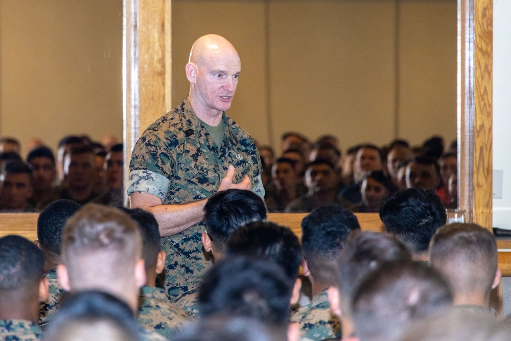 Sgt. Maj. Black visits MCAS Beaufort