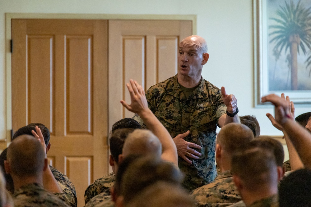 Sgt. Maj. Black visits MCAS Beaufort