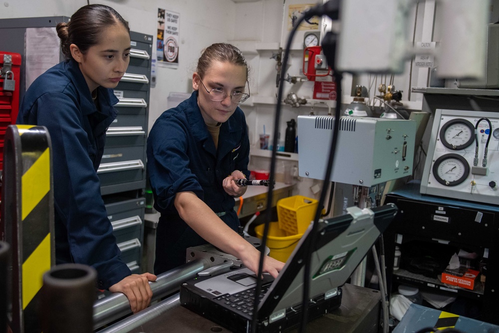USS Ronald Reagan (CVN 76) Sailors perform daily maintenance