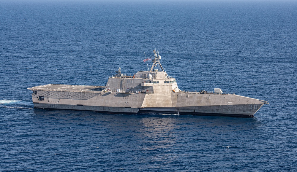USS Canberra (LCS 30) At sea