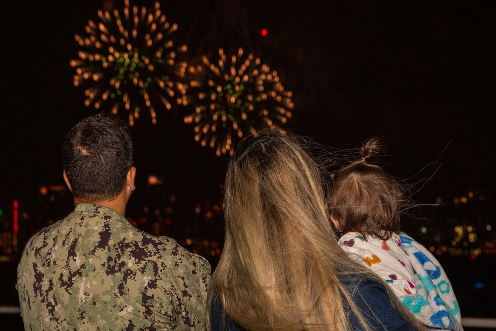 Abraham Lincoln Sailors and their families celebrate Fourth of July