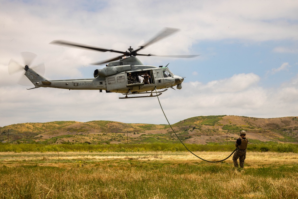 I MEF EOTG: Helicopter Rope Suspension Techniques Course