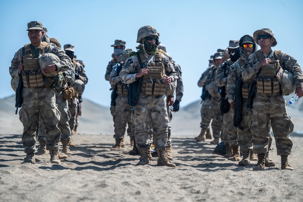 DVIDS - Images - UNITAS 2021: U.S. Recon Marines and Peruvian Marine  Commandos participate in a live-fire range [Image 14 of 14]