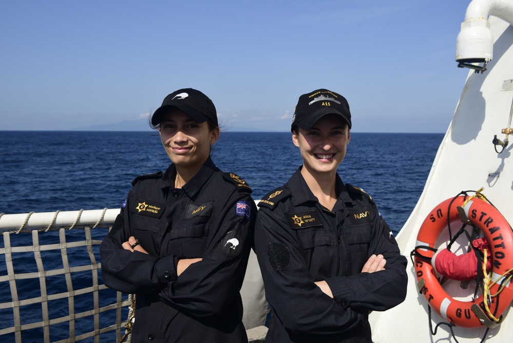 Royal New Zealand Navy chefs sail with U.S. Coast Guard Cutter Stratton