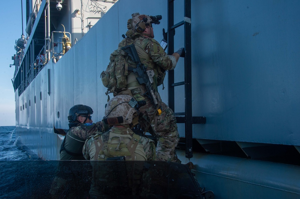 U.S. Navy Sailors Conduct VBSS with Italian Partners