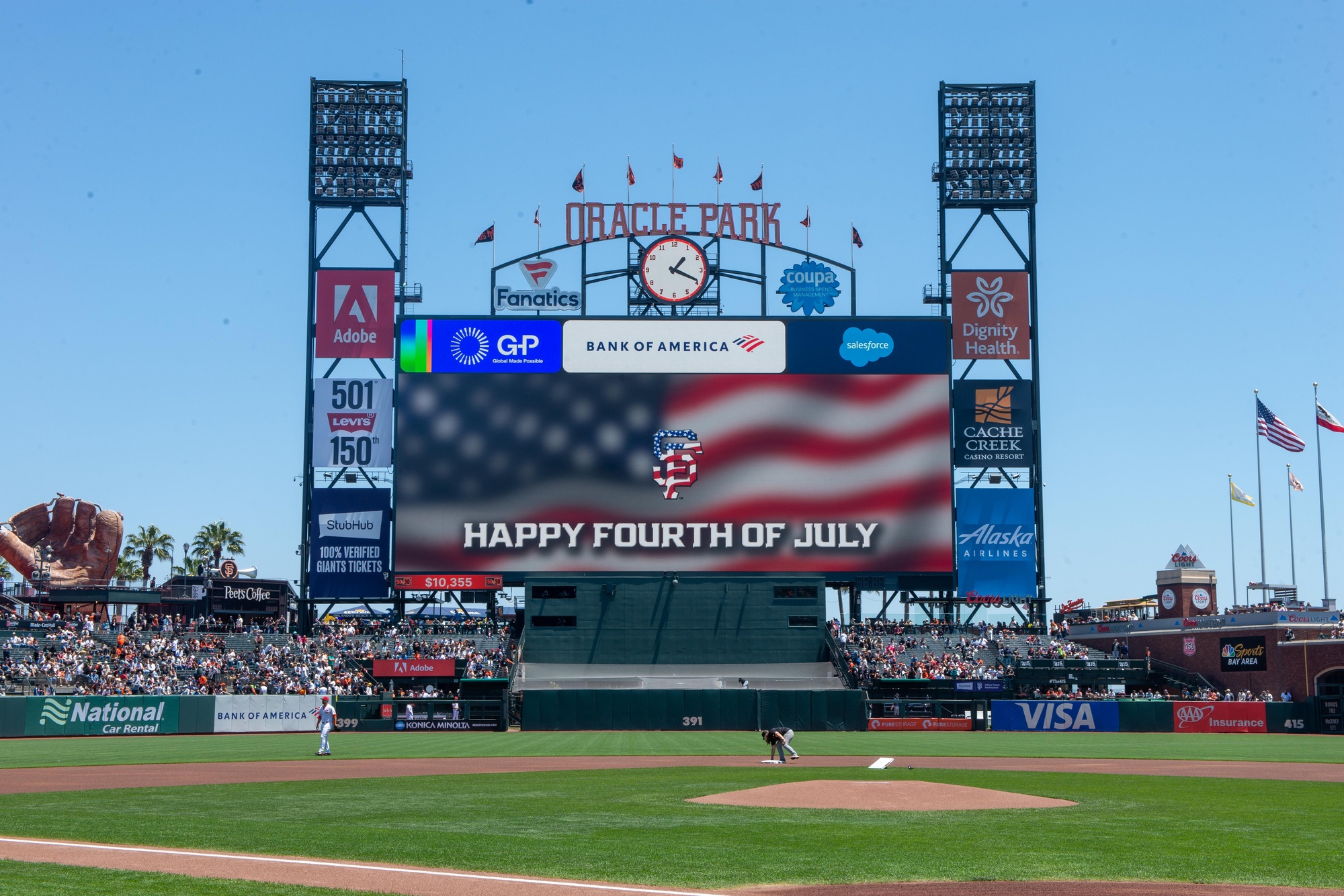 DVIDS - Images - Independence Day 2023 flyover at the San Francisco Giants  Game [Image 3 of 13]