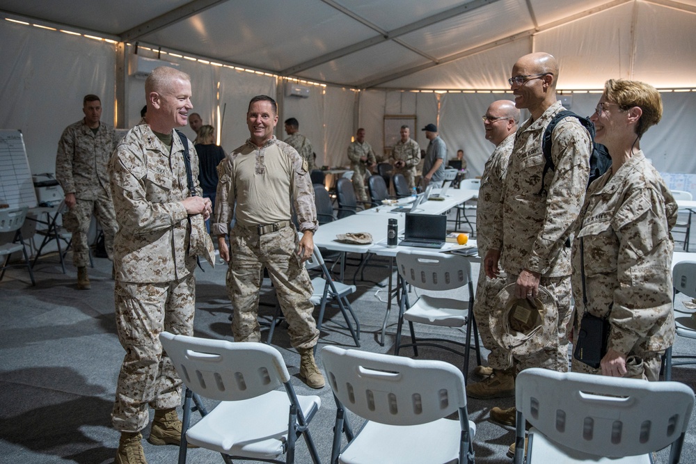 MARCENT Commander visits IM 23.4 Tactical Operations Center