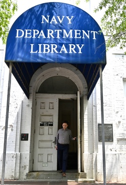 Navy Department Library Historic Relocation Underway [Image 5 of 13]