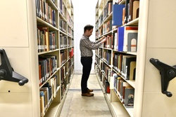 Navy Department Library Historic Relocation Underway [Image 10 of 13]