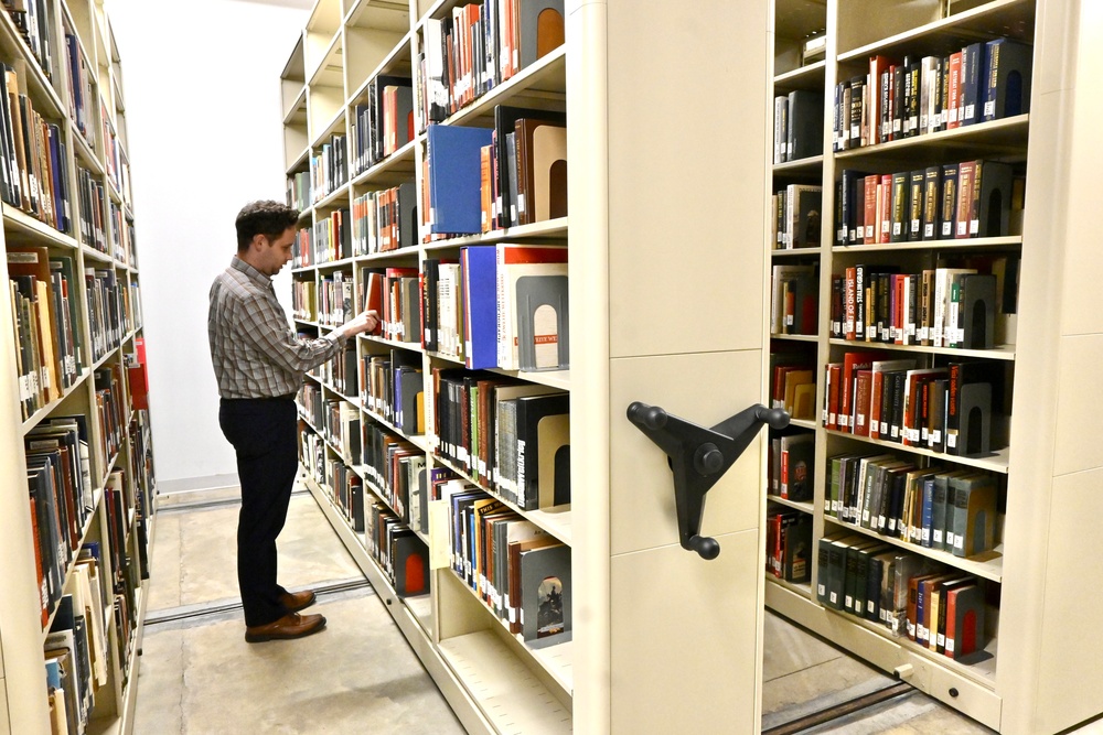 Navy Department Library Historic Relocation Underway