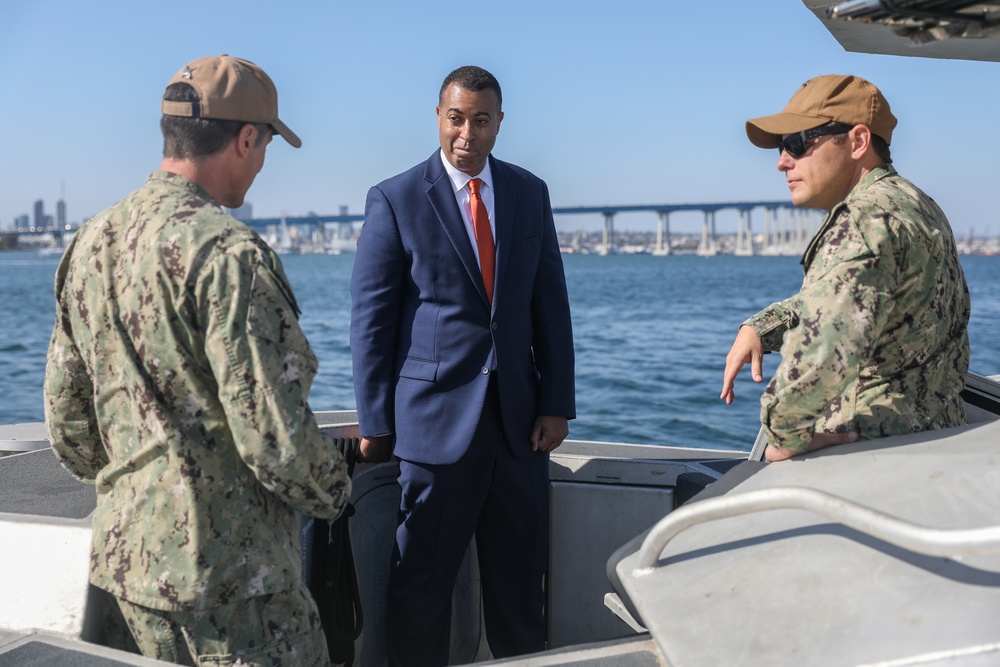 Assistant Secretary of the Navy Franklin R. Parker visits MSRON 1