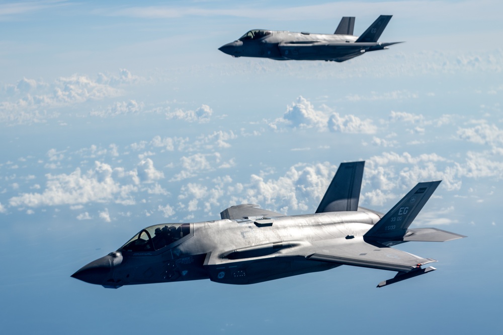 Air Force soars over Disney World for Fourth of July