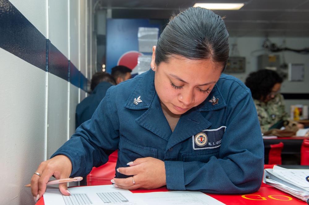 Training To Become Enlisted Surface Warfare Specialists