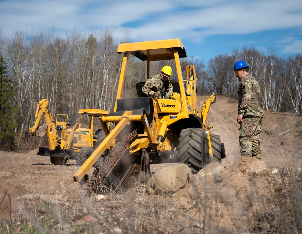 210th Engineering Installation Squadron Train at Camp Ripley