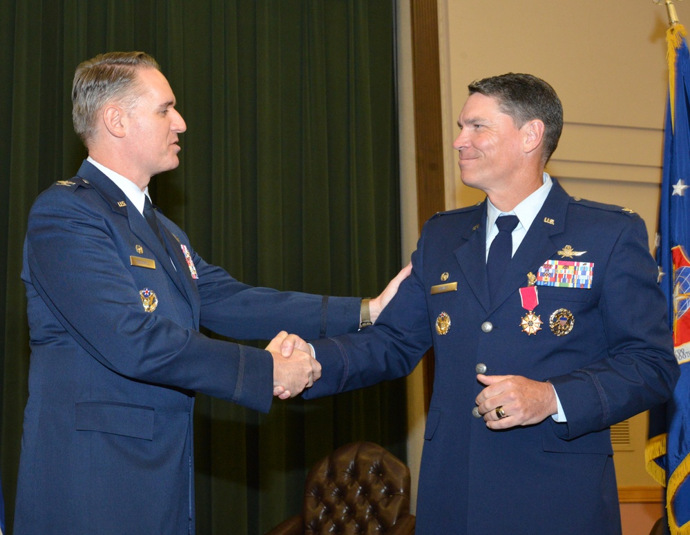 688th Cyberspace Wing welcomes incoming commander