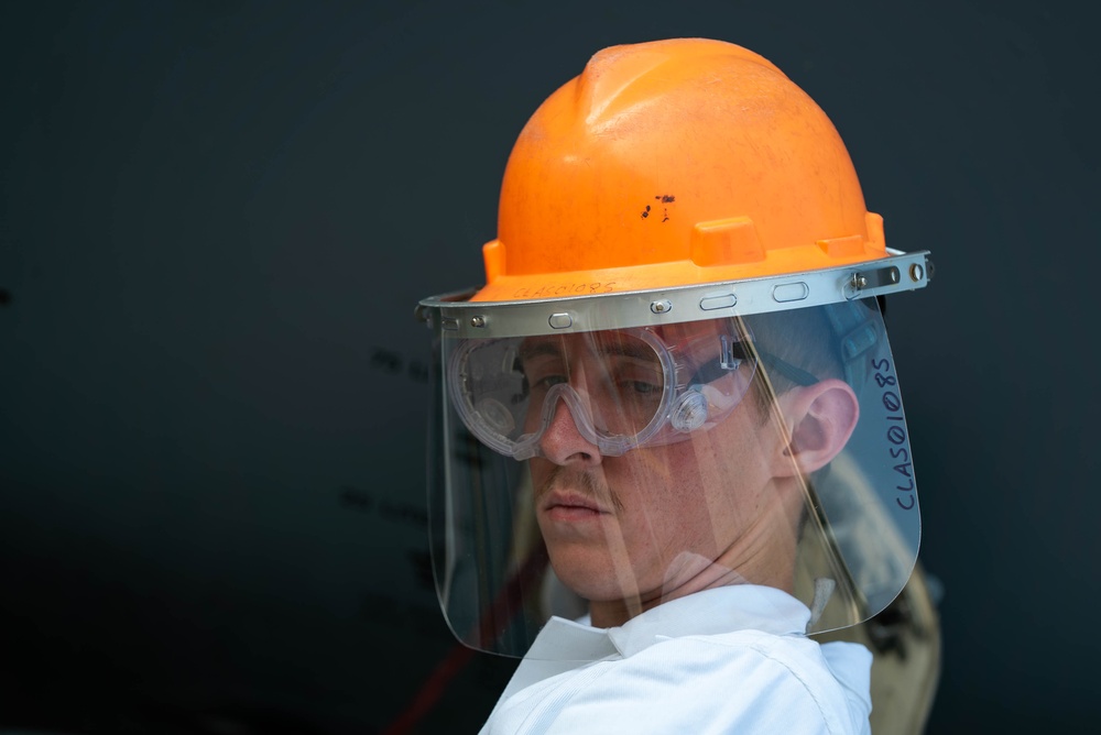 Team Charleston Maintainers prepare C-17 for Mobility Guardian 2023