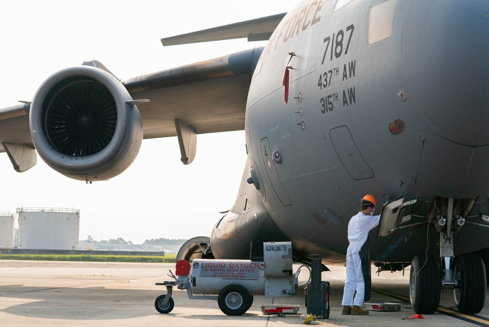 Team Charleston Maintainers prepare C-17 for Mobility Guardian 2023