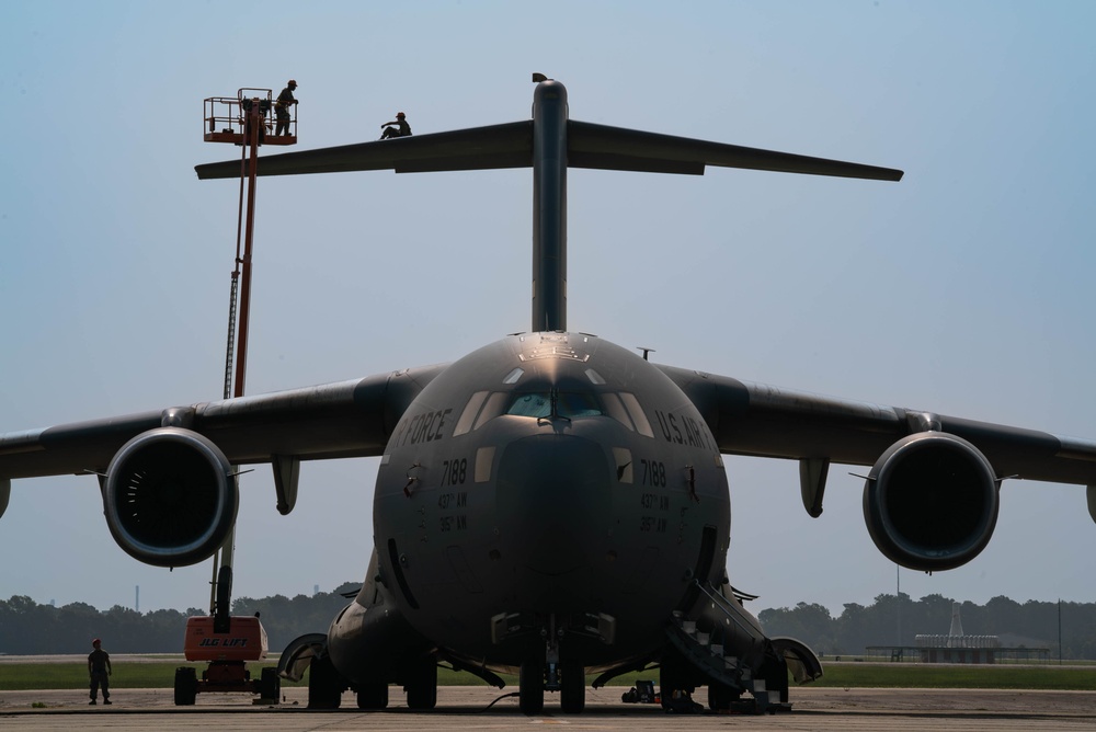 Team Charleston Maintainers prepare C-17 for Mobility Guardian 2023