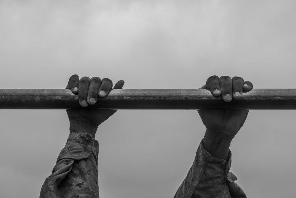 DVIDS Images Fox Company Obstacle Course [Image 3 of 8]