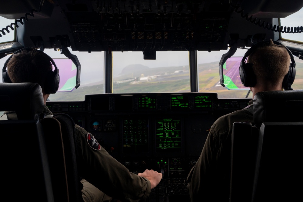 VMGR-152 conducts HIRAIN movement to Iwo Jima