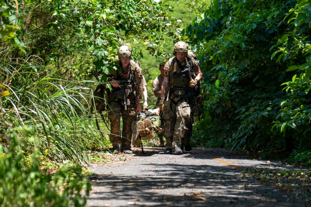 320th Special Tactics Squadron cave rescue training