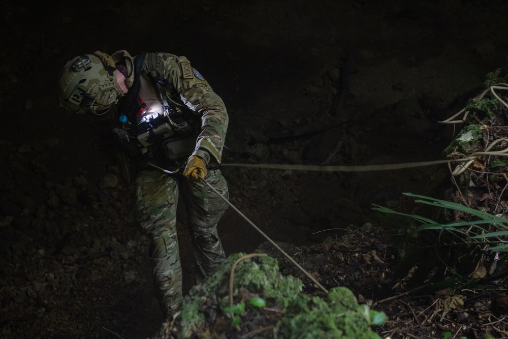 320th Special Tactics Squadron cave rescue training