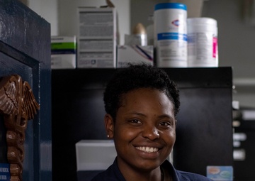 Los Angeles Native Selected as Blue Ridge Sailor of the Week