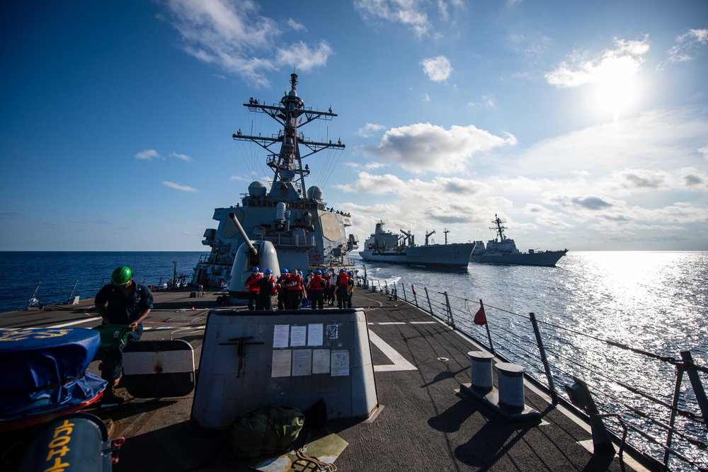 USS Laboon (DDG 58) Conducts a Replenishment-at-Sea