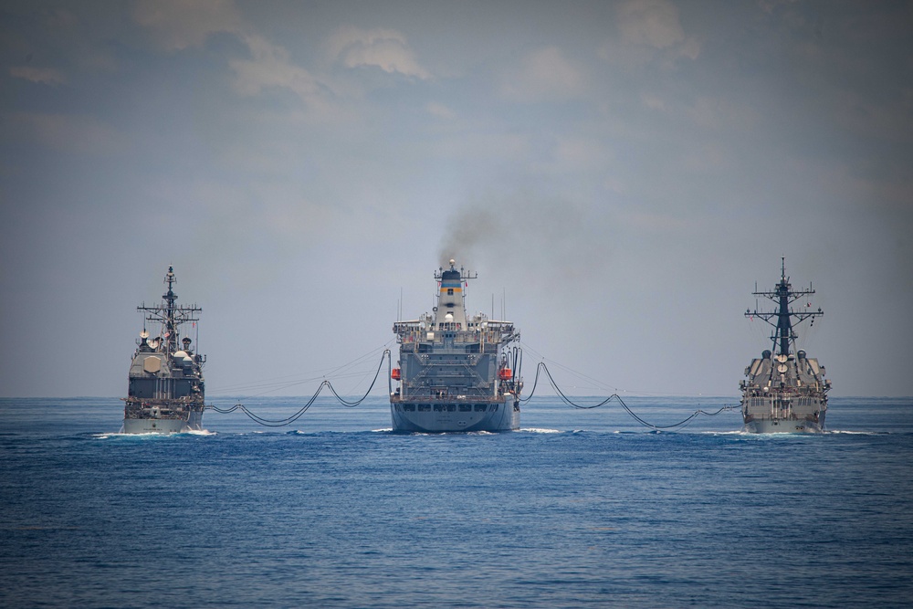 USS Carney (DDG 64) Conducts RAS with USNS John Lenthall (T-AO 189)