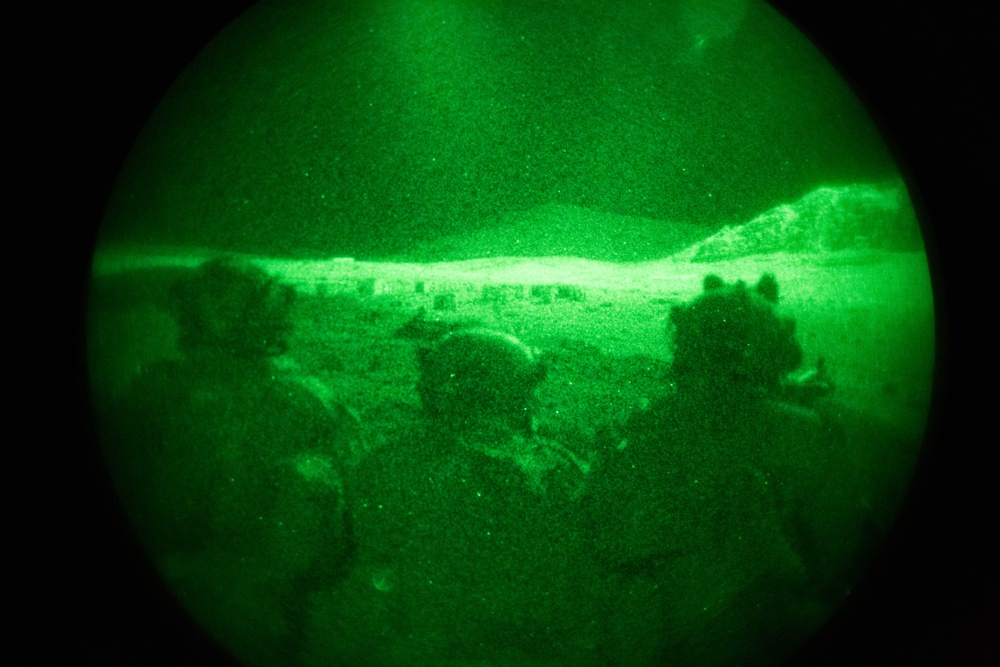 V25 Platoon Night Attacks