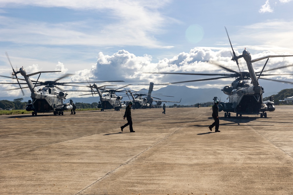 DVIDS - News - Marines bid 'aloha' to Phrog: Pacific Aviation