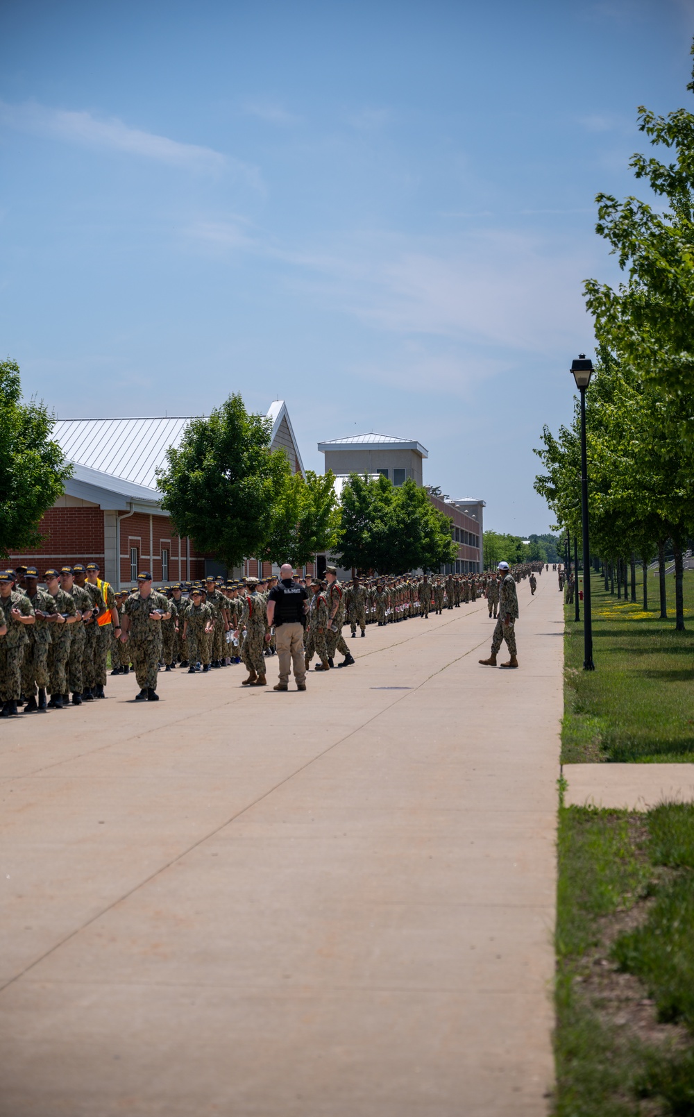 LT Dan Band Performs at Recruit Training Command