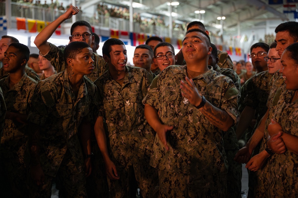 LT Dan Band Performs at Recruit Training Command