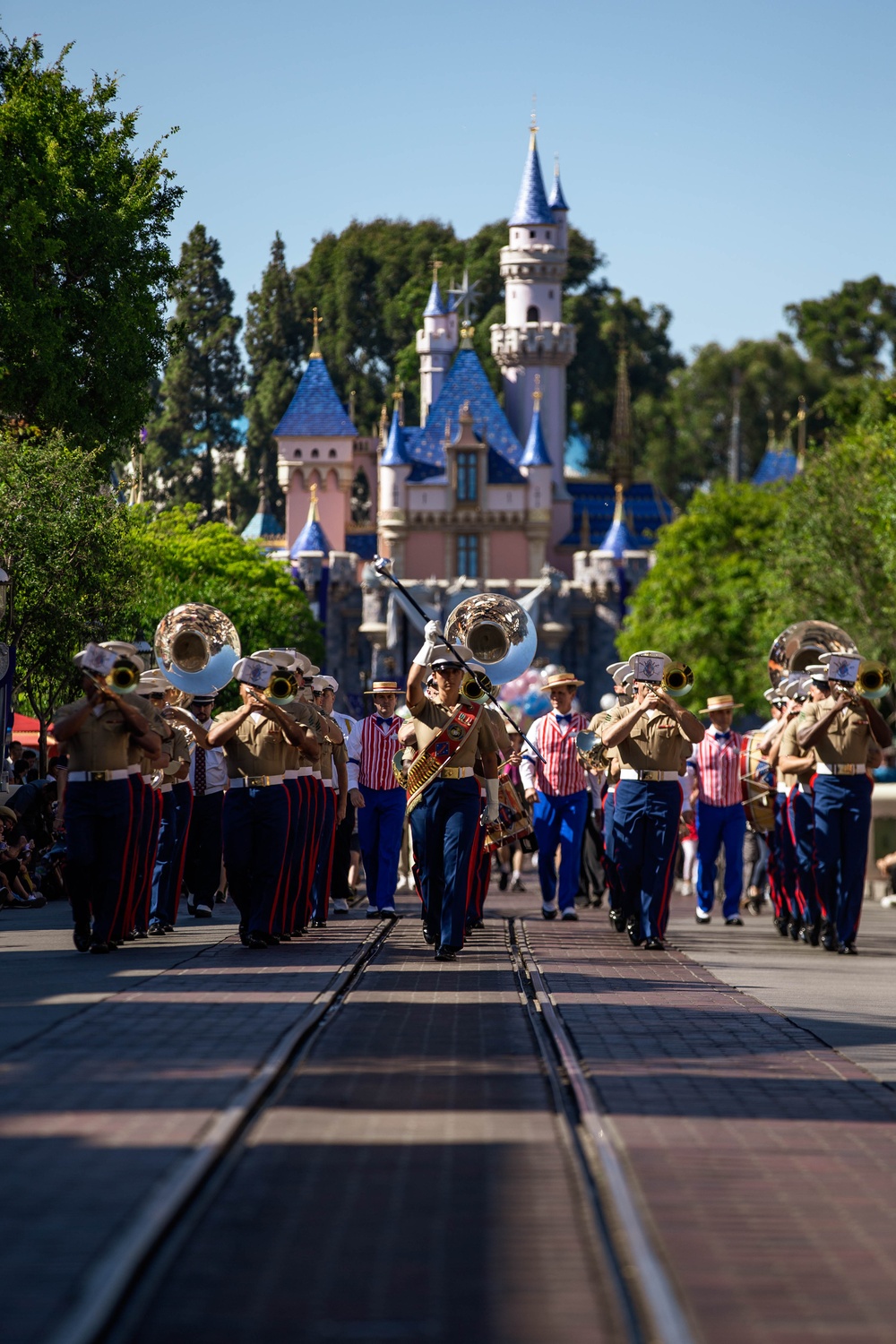 1st MARDIV Band performs at Disneyland for Independence Day