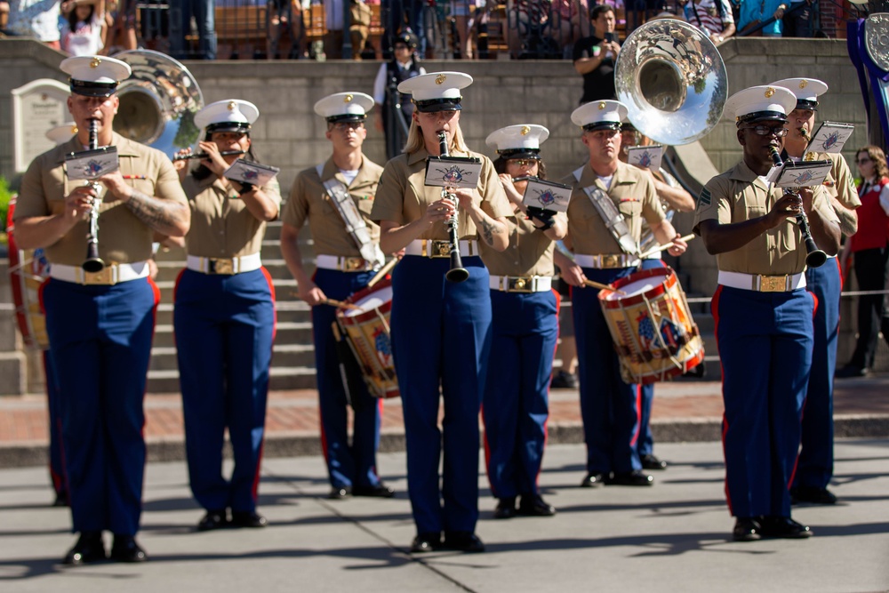 1st MARDIV Band performs at Disneyland for Independence Day