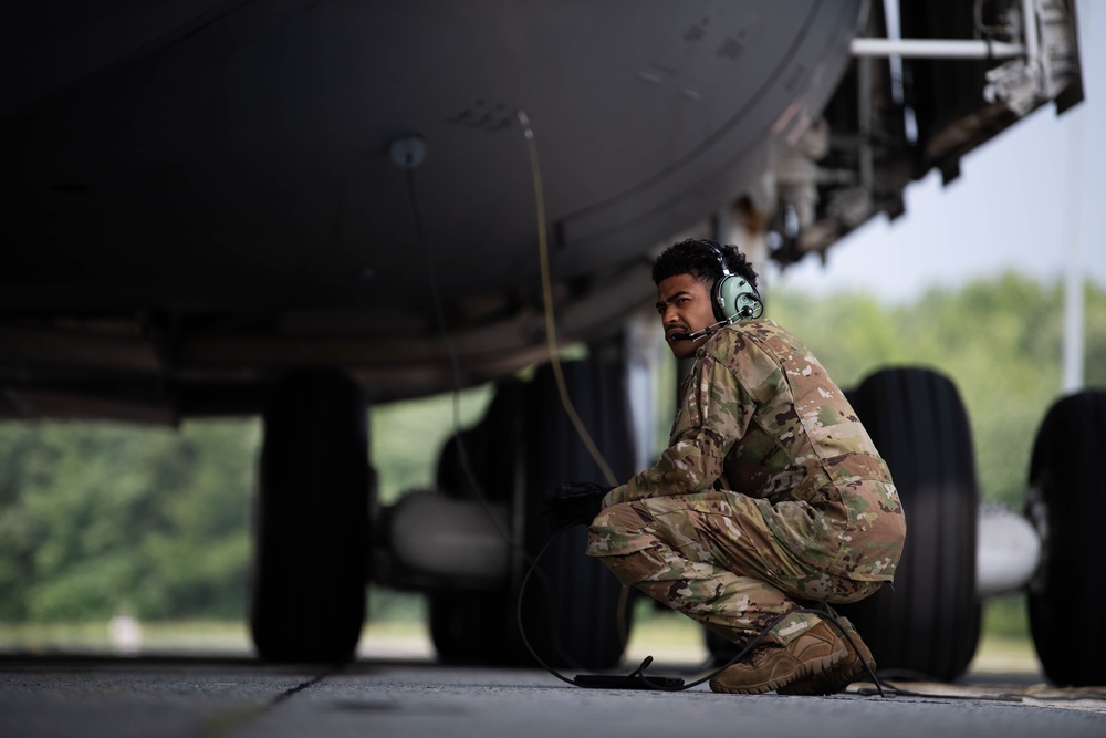 Dover AFB performs first C-5M Super Galaxy wet wing defuel