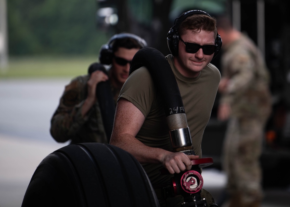 Dover AFB performs first C-5M Super Galaxy wet wing defuel