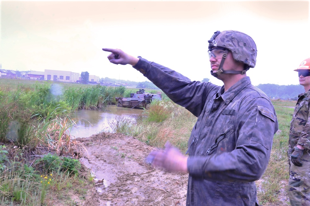 Course teaches students to recover vehicles despite conditions