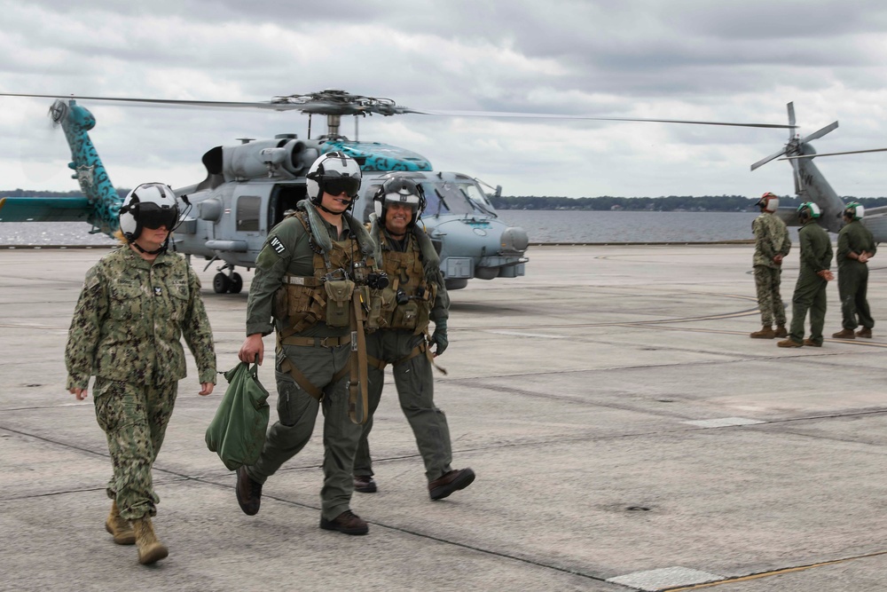 Commander, Naval Air Force Reserve Visits &quot;Jaguars&quot; of Helicopter Maritime Strike Squadron 60