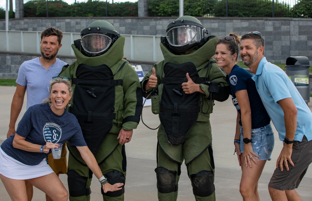 1st Infantry Division, Kansas National Guard show Kansas pride at Sporting KC game