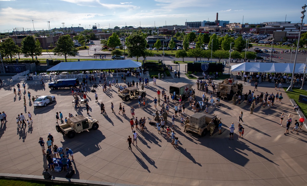 1st Infantry Division, Kansas National Guard show Kansas pride at Sporting KC game