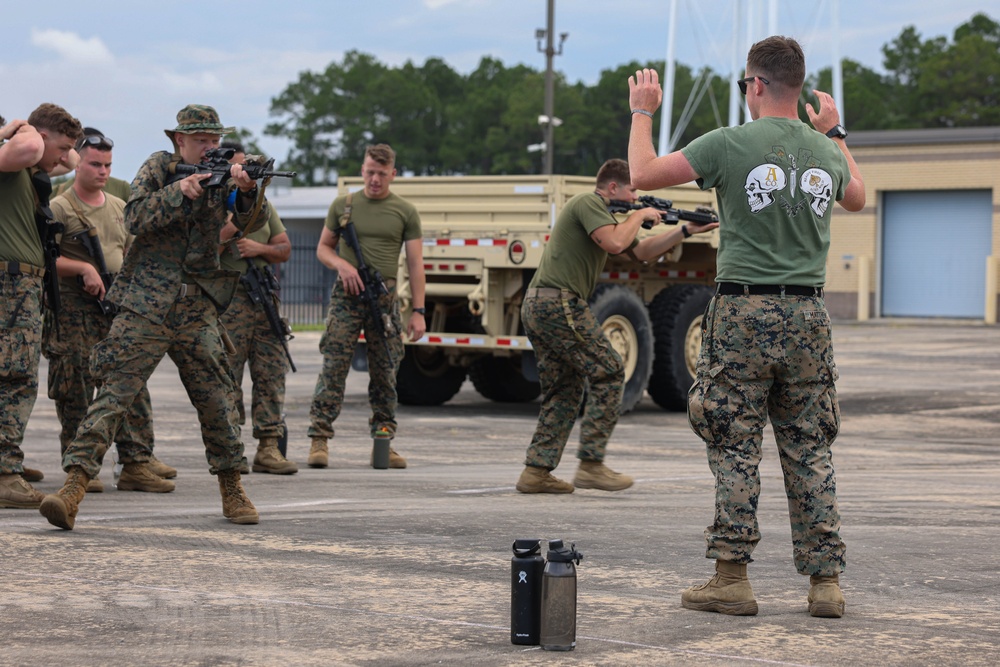 Brig. Gen. Clark visits 4th MARDIV Marines during Raven Exercise 6-23