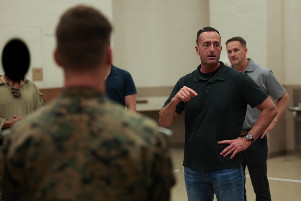 Brig. Gen. Clark visits 4th MARDIV Marines during Raven Exercise 6-23