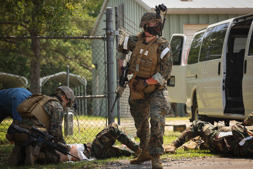 4th MARDIV Marines execute simulated raid during Raven Exercise 6-23