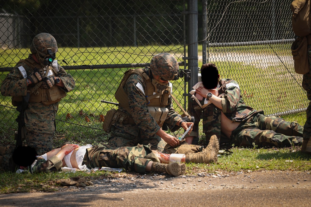 4th MARDIV Marines execute simulated raid during Raven Exercise 6-23