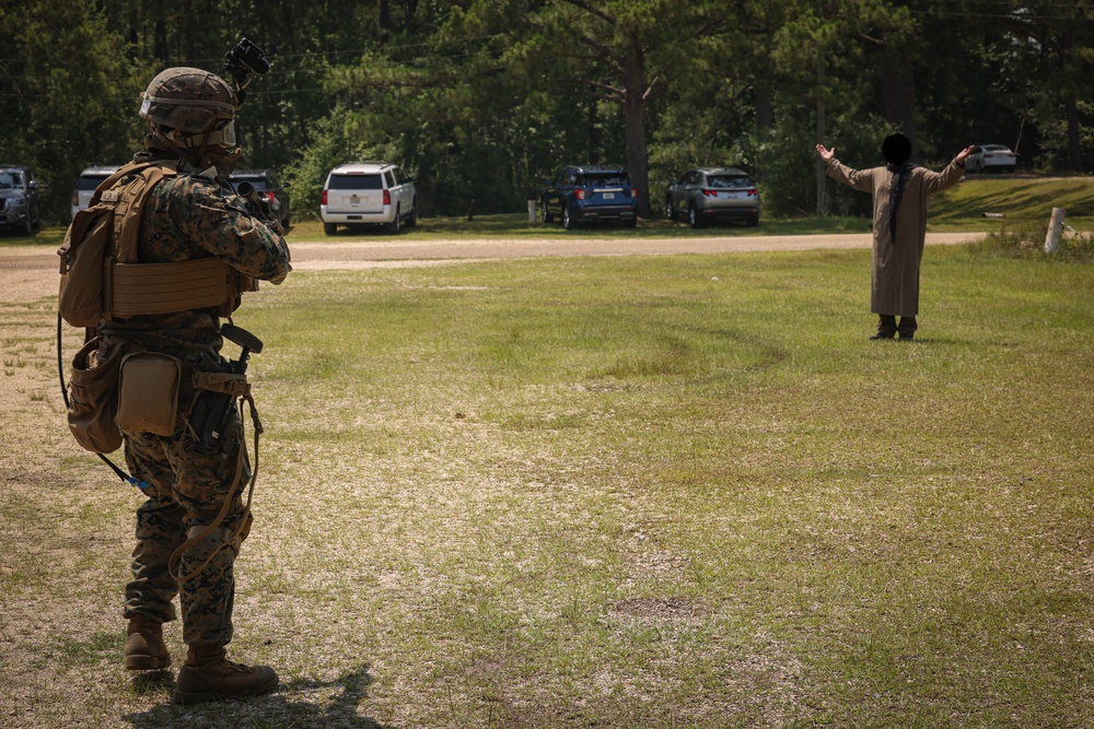 4th MARDIV Marines execute simulated raid during Raven Exercise 6-23