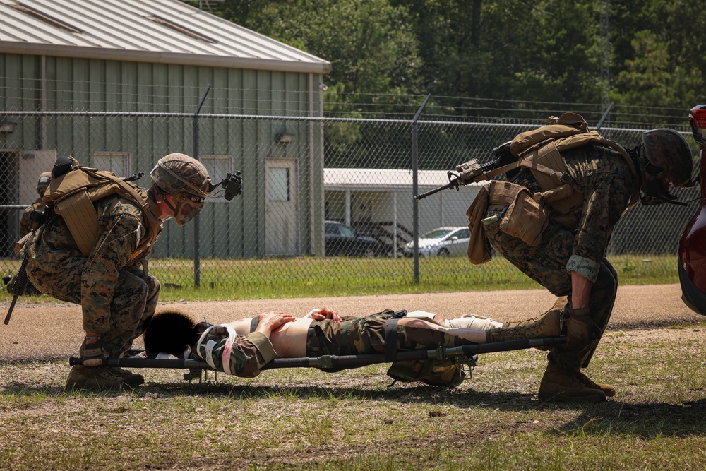 4th MARDIV Marines execute simulated raid during Raven Exercise 6-23