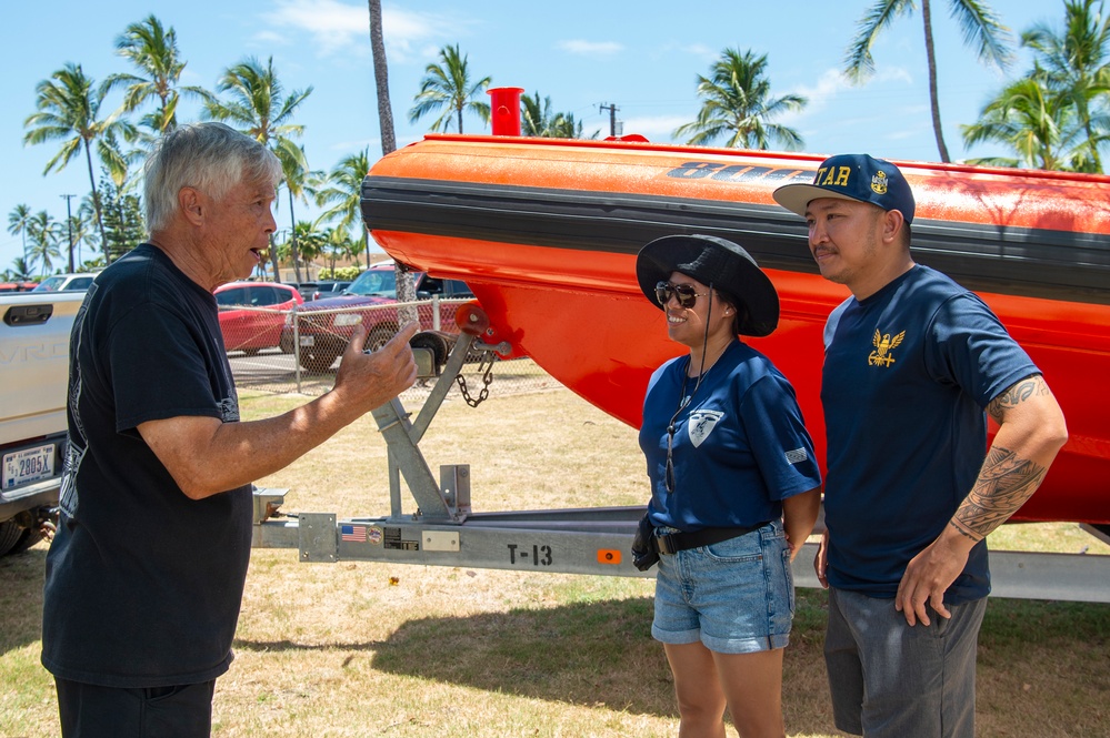 DVIDS Images PMRF SEPTAR Sailors Volunteer at Kekaha Family Fun Day