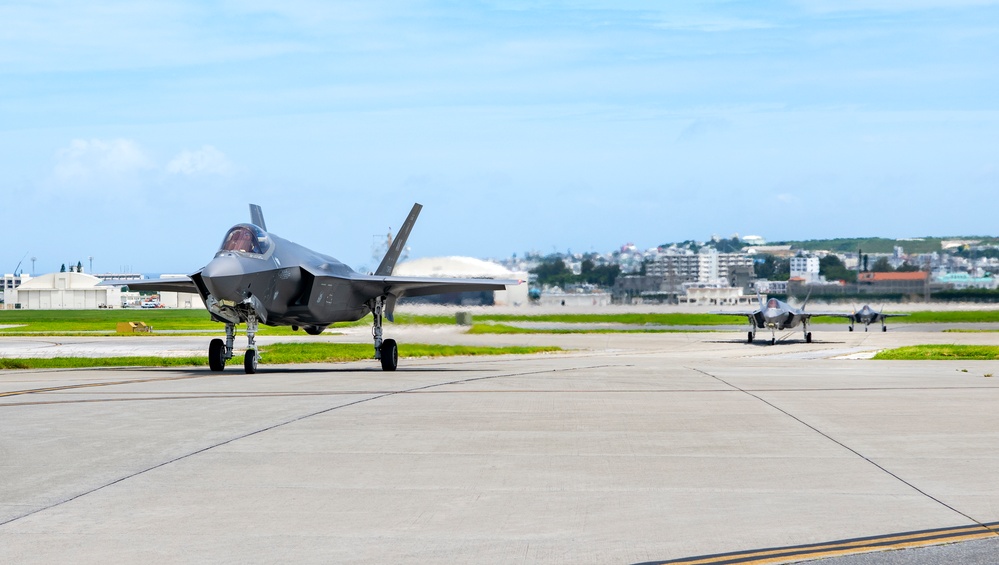 USAF F-35As demonstrate endurance and reach during Northern Edge